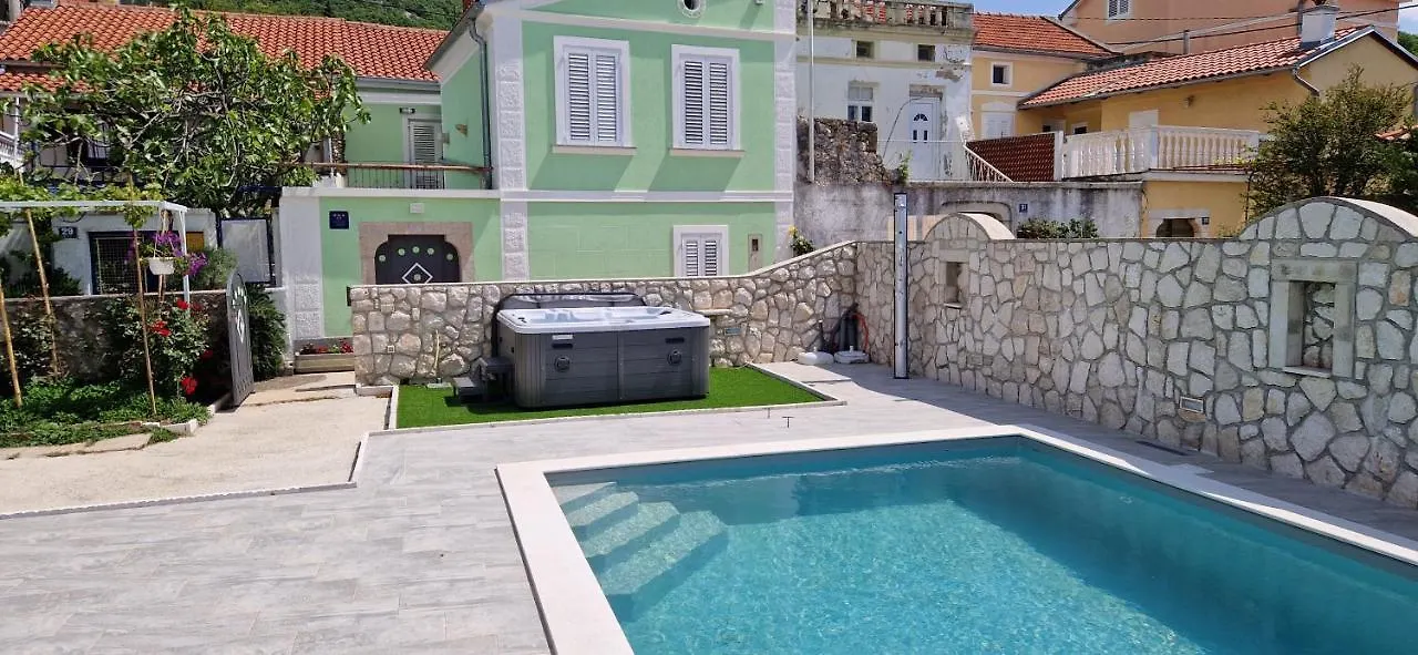 Holiday Home Green Point Grižane