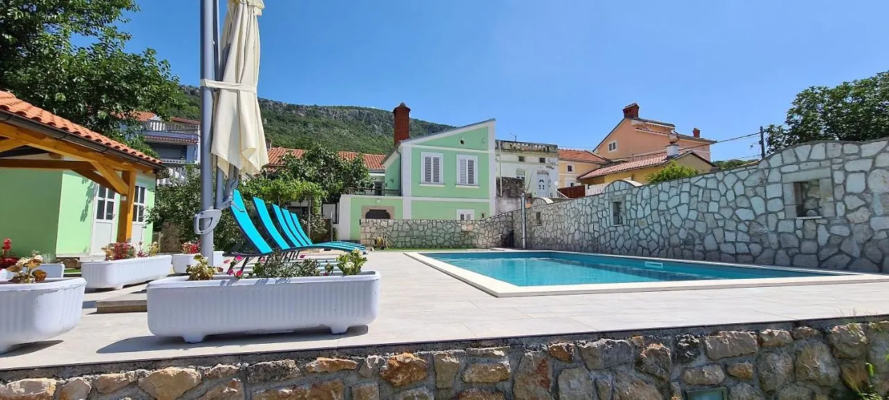 Holiday Home Green Point