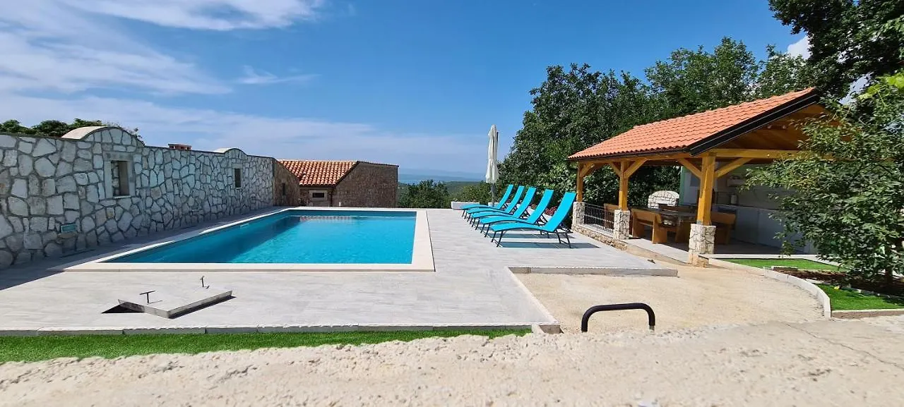 Holiday Home Green Point Vila